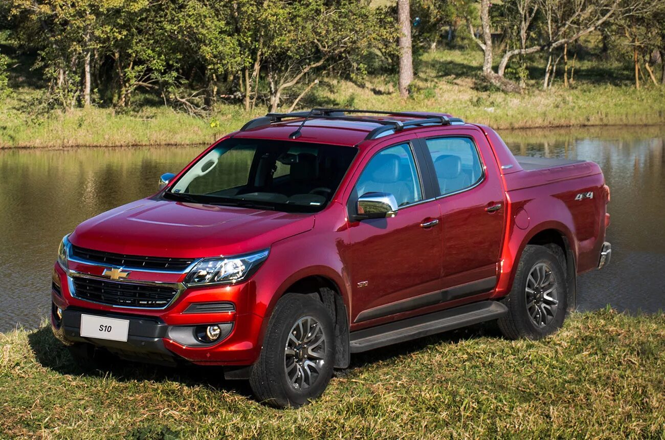 Купить шевроле 2 в. Chevrolet trailblazer 2018. Chevrolet trailblazer s10. Шевроле Трейлблейзер 2018. Chevrolet s10 Pickup.