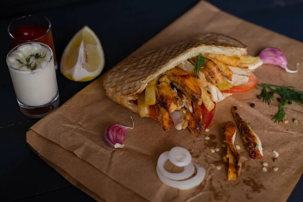 гиробар рыбинск виконда. гиробар рыбинск плеханова. гиробар сувлаки. гиробар рыбинск. Gyro bar ярославль гирос.