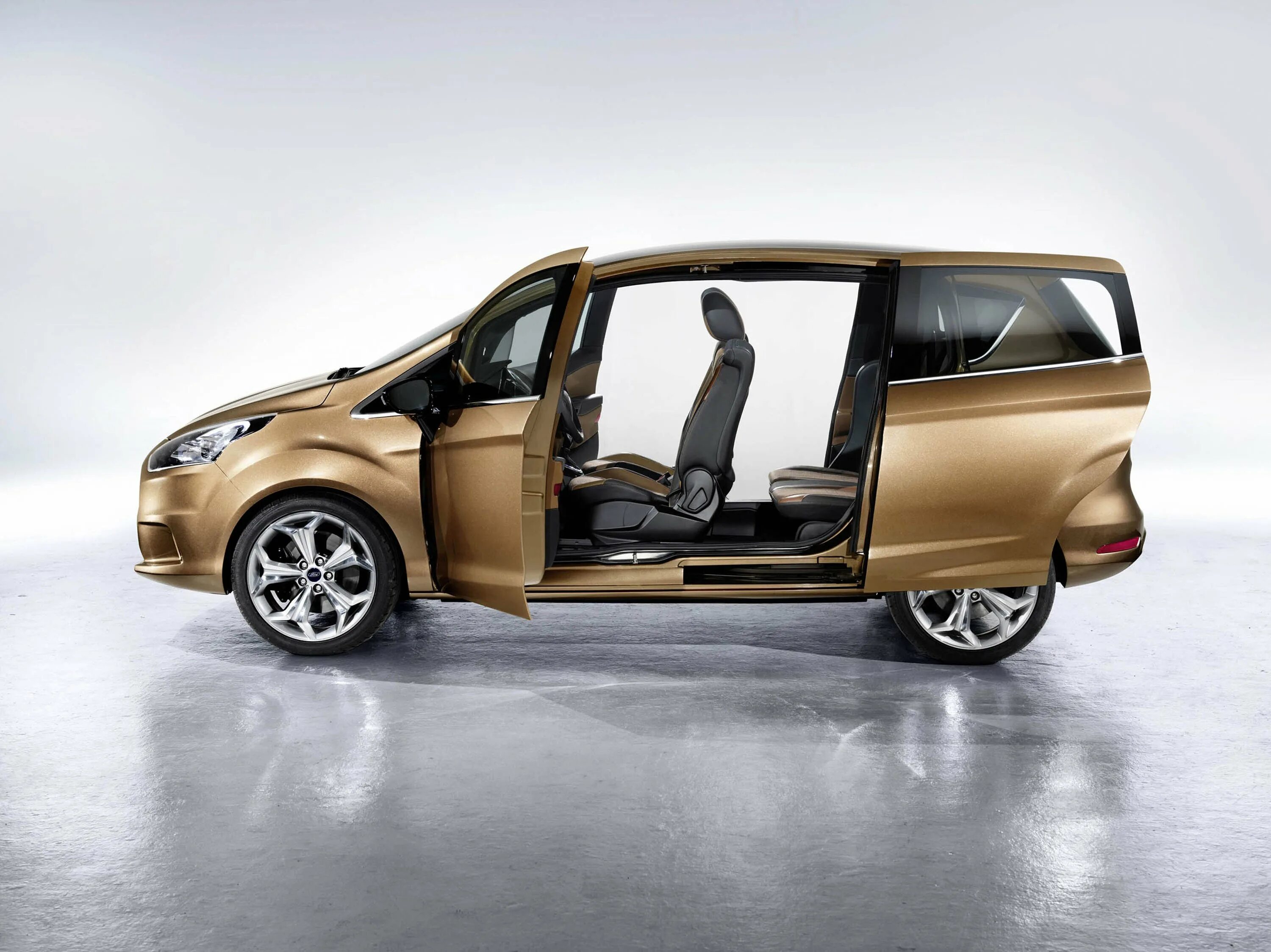 Бюджетные легковые автомобили. Ford b-Max. Ford b Max 2012. Ford b Max 2013. Ford b Max 2020.