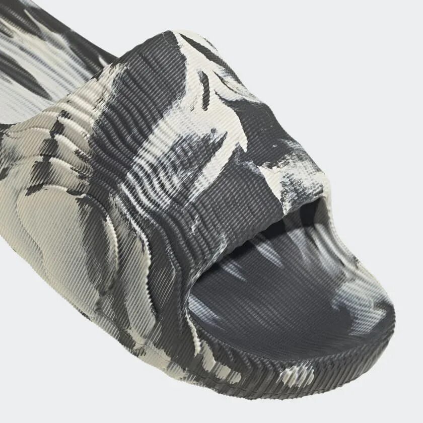 Adidas 22 slides. Adidas adilette 22 carbon slides. adidas adilette 22 carbon aluminum. тапки космической формы. camo slides.