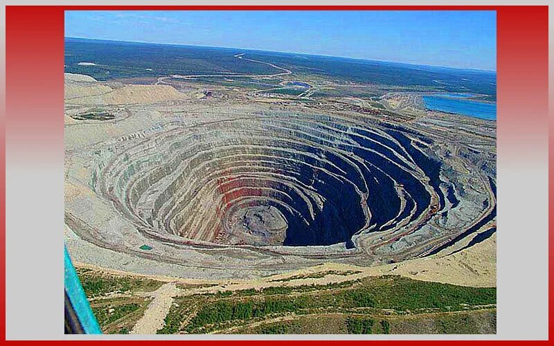 Самые богатые месторождения алмазов находятся в мирном. Самые богатые месторождения алмазов находятся в мирном. Кимберлитовая трубка мир город мирный. Месторождение алмазов мир. Кимберлитовая трубка мирный.