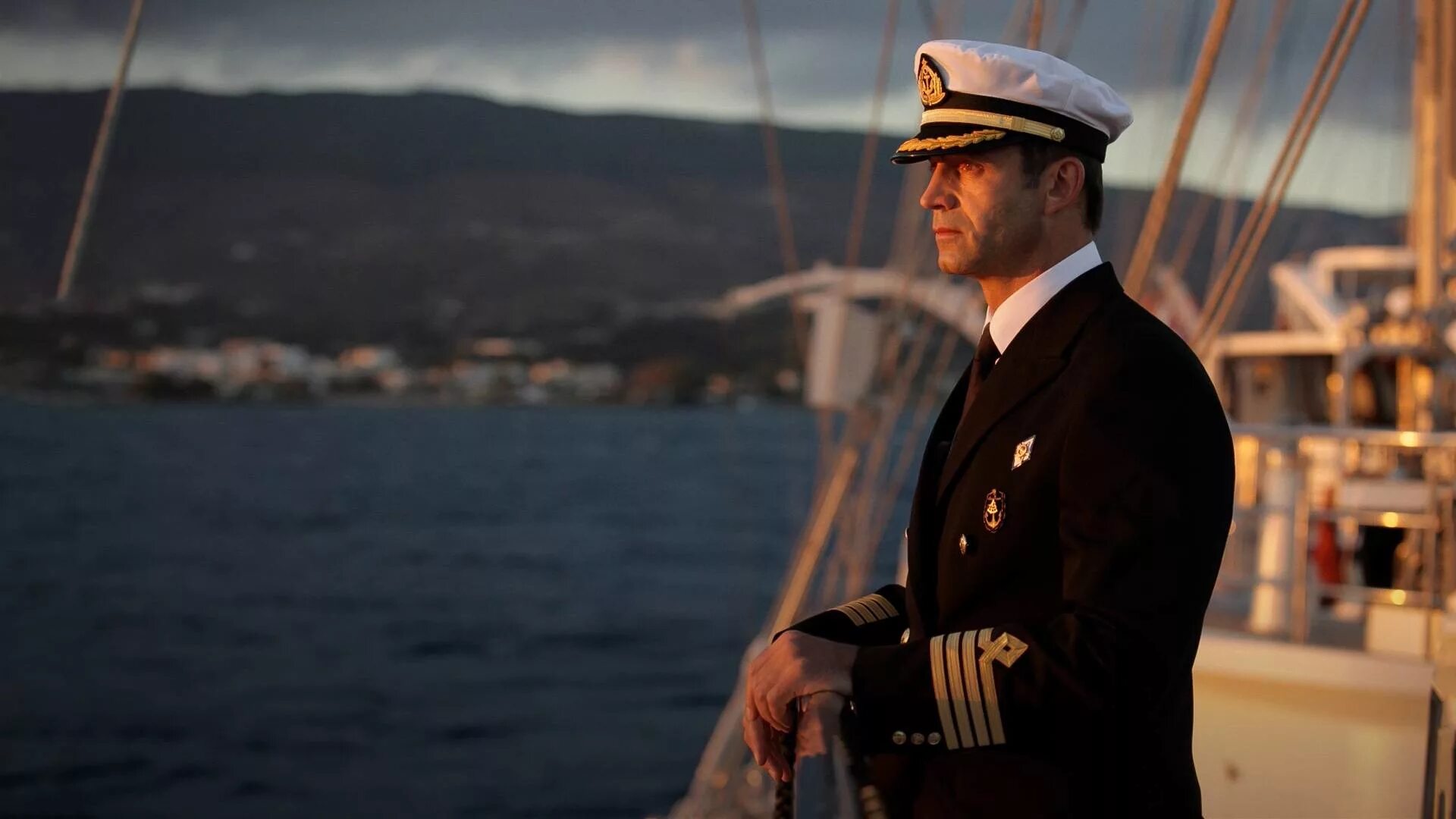 По морям по волнам текст. Адмиралтейские верфи история. Работа в море истории. Работа в море истории. Работа в море истории.