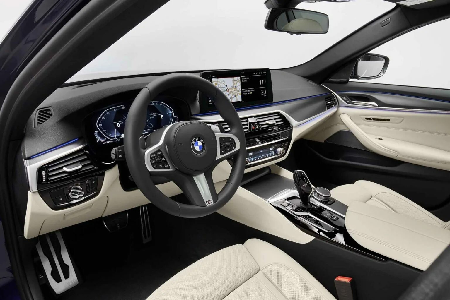 Новые ы 5. BMW 5 2021 салон. БМВ 530 2021. BMW g30 Interior. БМВ 520 2021.