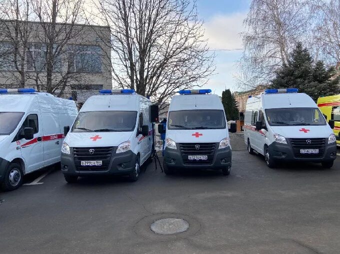 Новые скорые. Саратовская скорая медицинская помощь. Автомобиль скорой помощи. Скорая. Саратовская скорая медицинская помощь.