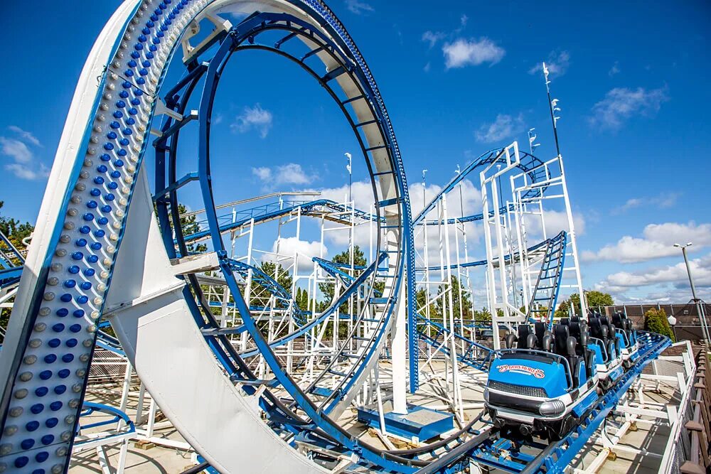 Мертвая петля аттракцион остров мечты. Tycoon парк развлечений. Roller coaster tycoon 3 platinum. Rollercoaster tycoon 6. Винперл американские горки.