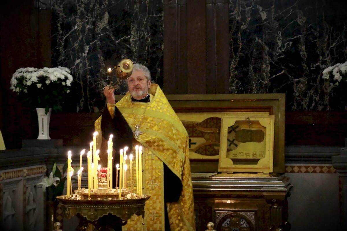 Протоиерей михаил рязанцев ключарь. Рязанцев храм христа спасителя. Рязанцев храм христа спасителя. Рязанцев храм христа спасителя. Отец михаил рязанцев.