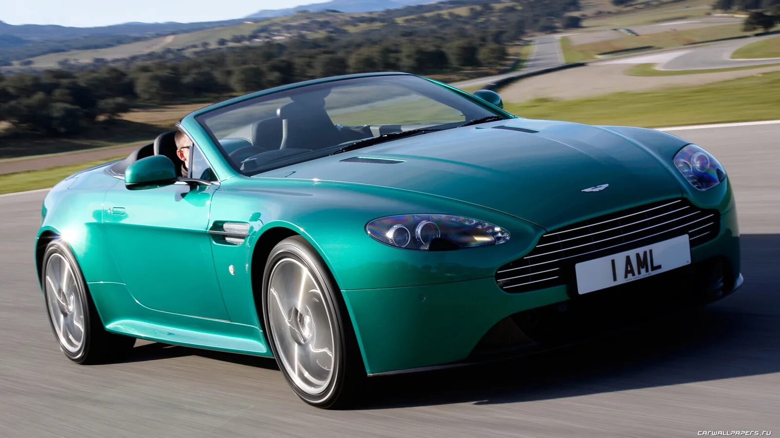 Aston martin v8 vantage. Aston Martin Vantage 2011. Aston Martin v8 Vantage s.