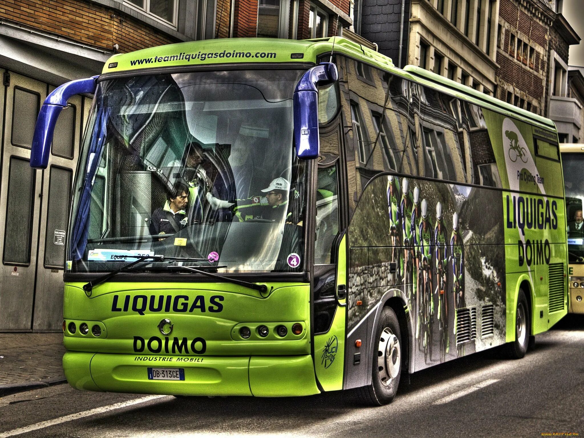 Bus auto. Автобус большой. Автобус. Машины автобусы. Двухэтажный автобус рутмастер.