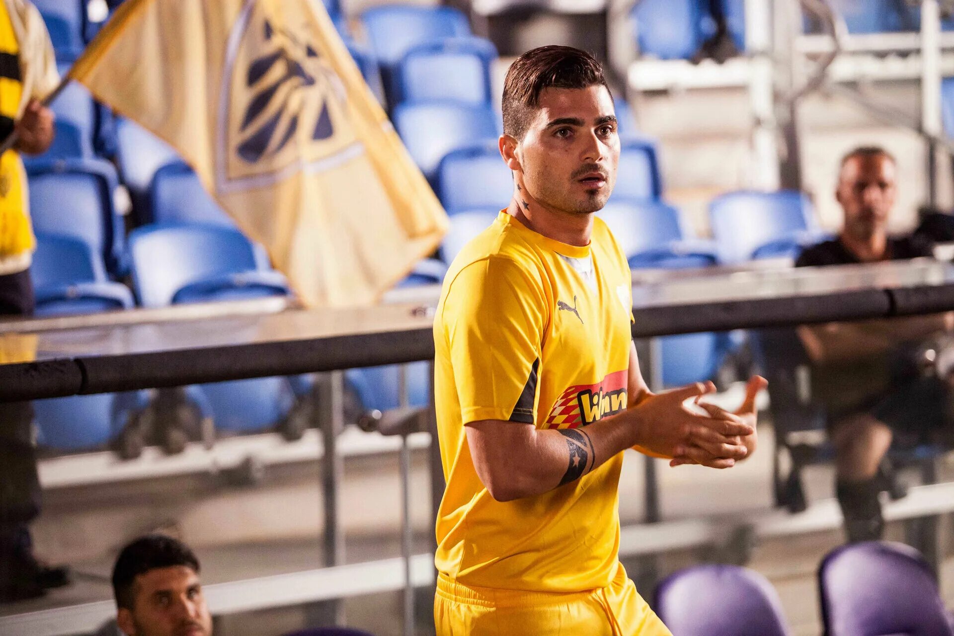 Натурал под прикрытием. Под прикрытием 2014. Под прикрытием 2014. Под прикрытием 2014. Kicking out shoshana.