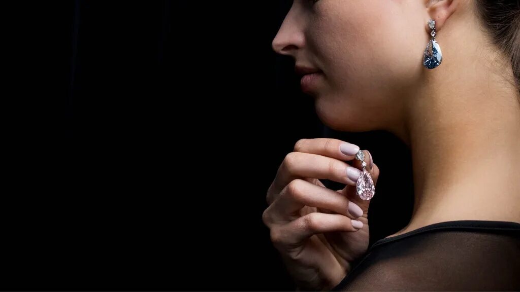 самые дорогие украшения за 1000000. самые дорогие серьги в мире. серьги аполлон и артемида. самые красивые серьги в мире. самые дорогие серьги.