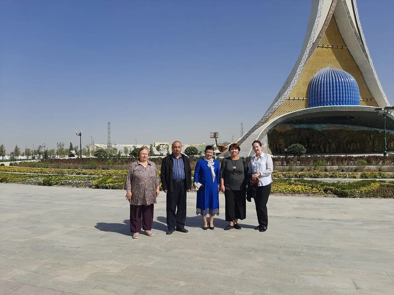 Парк независимости ташкент. Парк мустакиллик ташкент. Мустакиллик 2022. Парк новый узбекистан. Парк новый узбекистан монумент независимости.