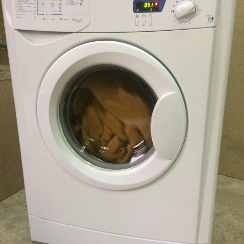 Стиральная машина индезит wise 10. Wise 10. Индезит стиральная машина wise10 csi. Стиральная машина индезит wise 10. Стиральна машинка инднзит wsxe10.