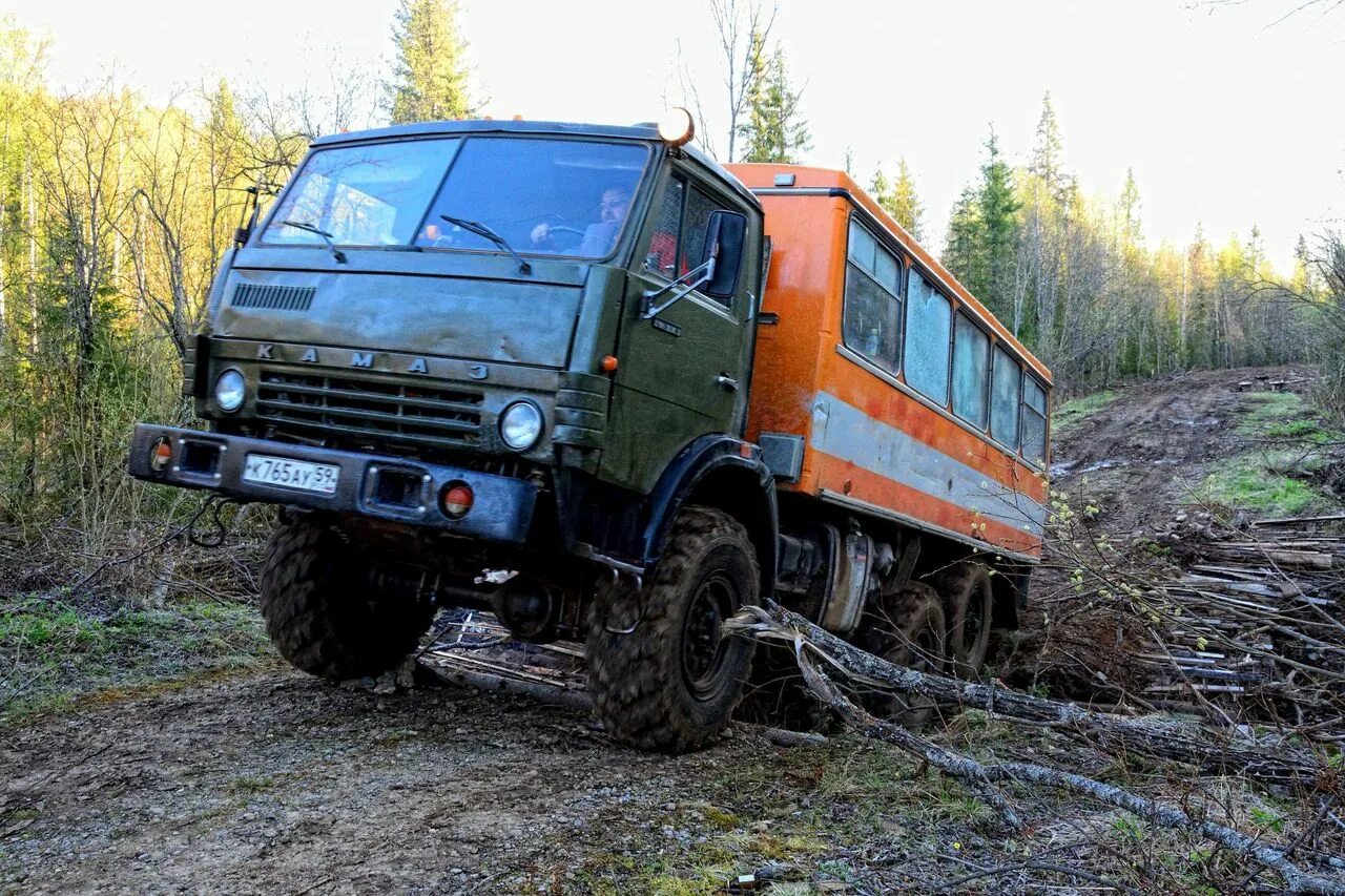 КАМАЗ 4310 вахтовый. КАМАЗ 4310 вахта. КАМАЗ 4310 вахтовый автобус. КАМАЗ вахтовый 6510. Пермский край камаз продажи