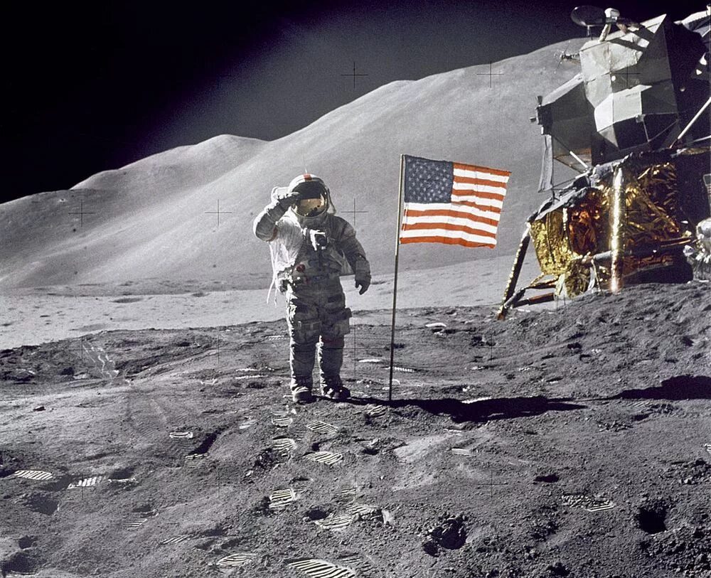 Аполлон 16 луноход. Аполлон 17 на луне. Число экспедиций на луну. Аполлон 11 высадка. В тени луны.