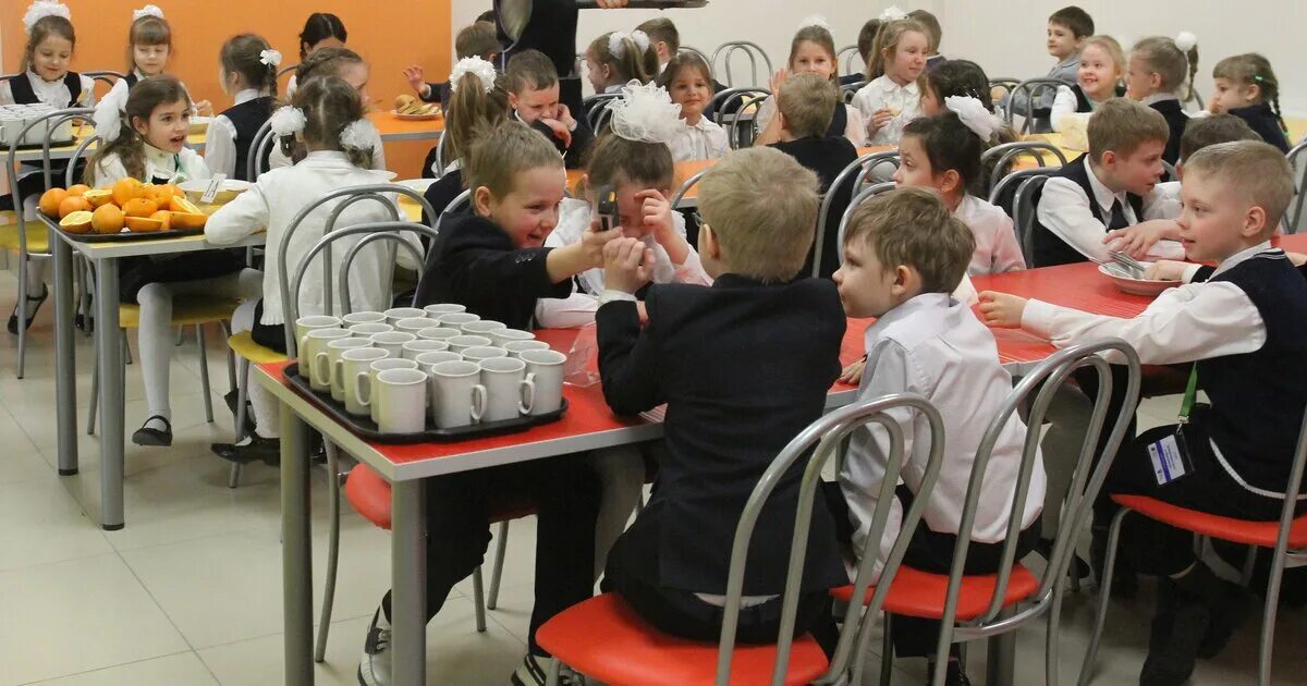 Питание в начальной школе. Лидер в начальной школе. Discovery Primary School, Москва. Школа 1450 Олимп Москва младшие классы. Питание инвалидов в школе