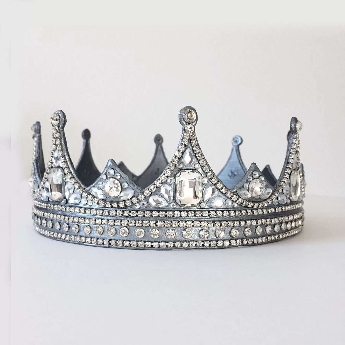 Корона st203. Дворянская корона. Королевская корона мужская. Корона Царская мужская.