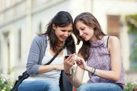 Девушка рассказывает как ее делают