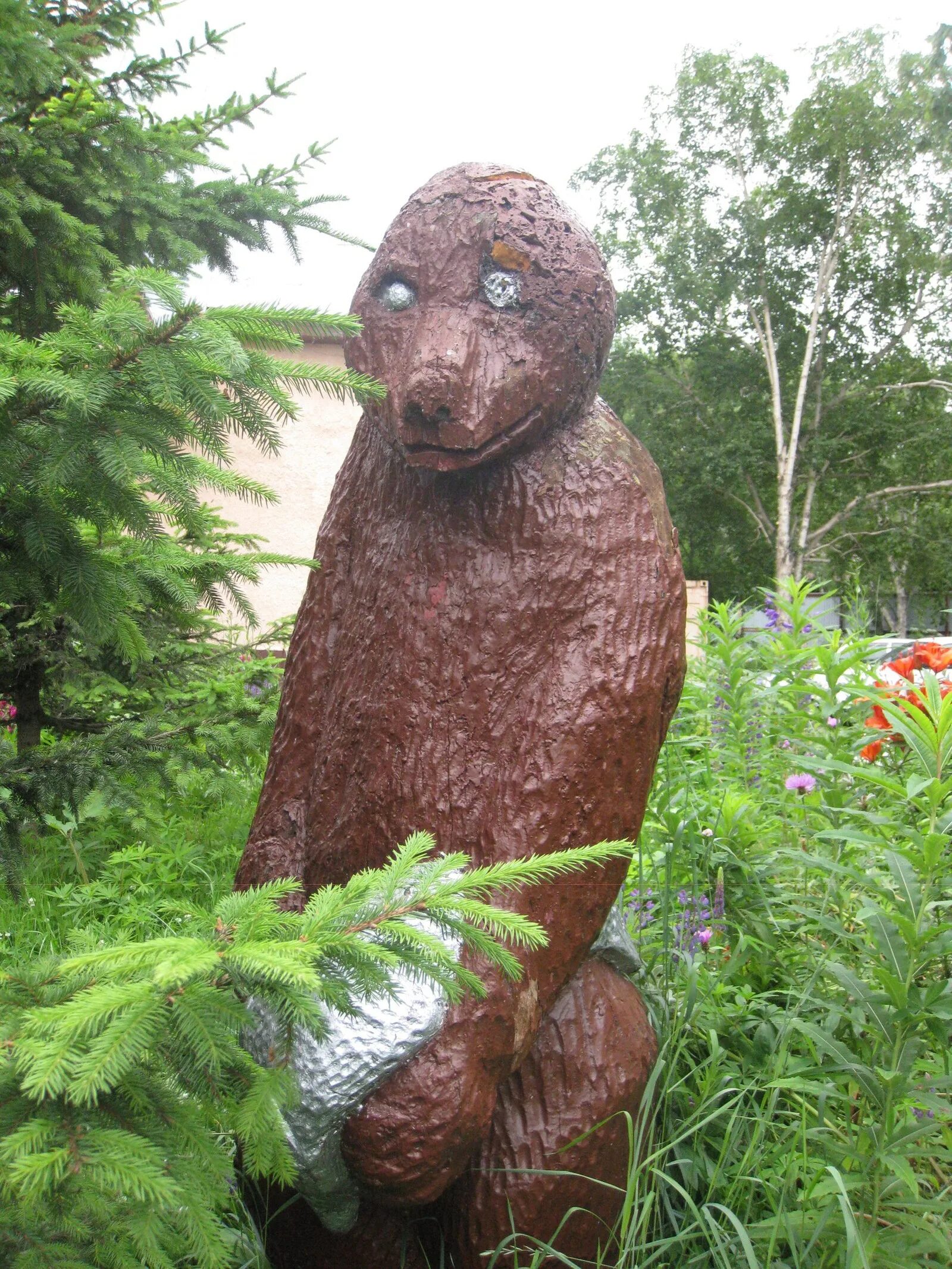 Какашки медвежонка. Скульптуры Камчатки.