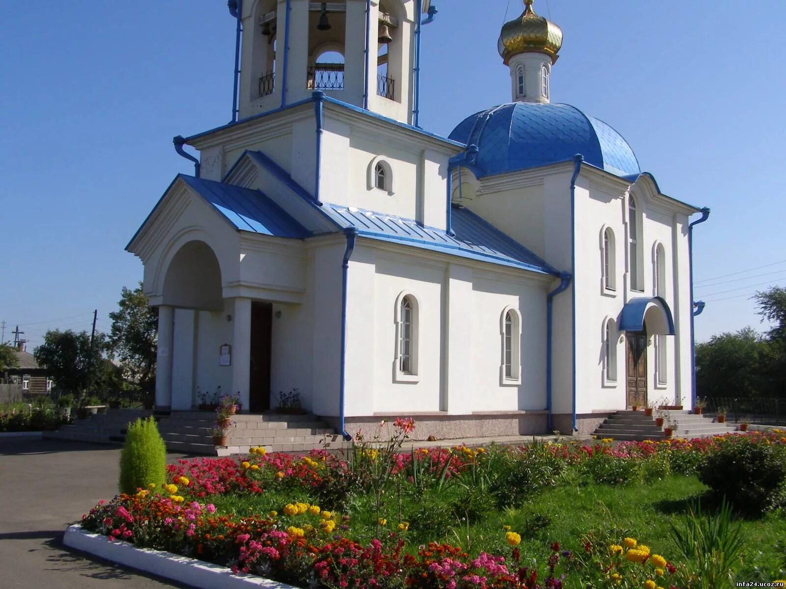 Пгт березовка. Поселок Березовка Красноярский край. Берёзовка (Берёзовский район, Красноярский край). Красноярский край Березовский район п Березовка. Церковь п Березовка Красноярский край.