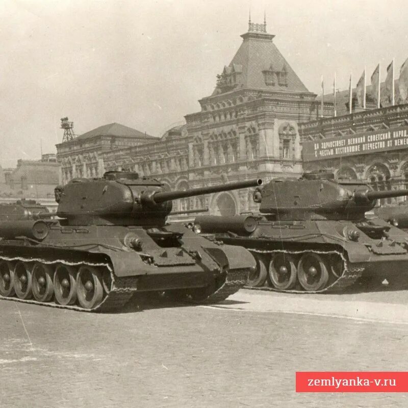 Танк т-34 85 на войне. Парад в Москве. Танк т34 85 в Москве. Т 34 85 В музеях фотографии