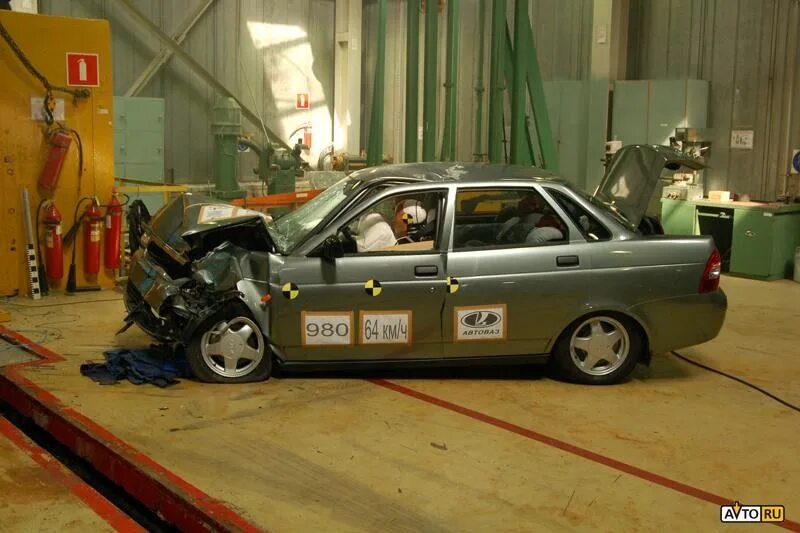 Краш тест лада гранта. Краш тест приора. Лада ваз 2110 краш тест. Краш тест приора. Приора краш.