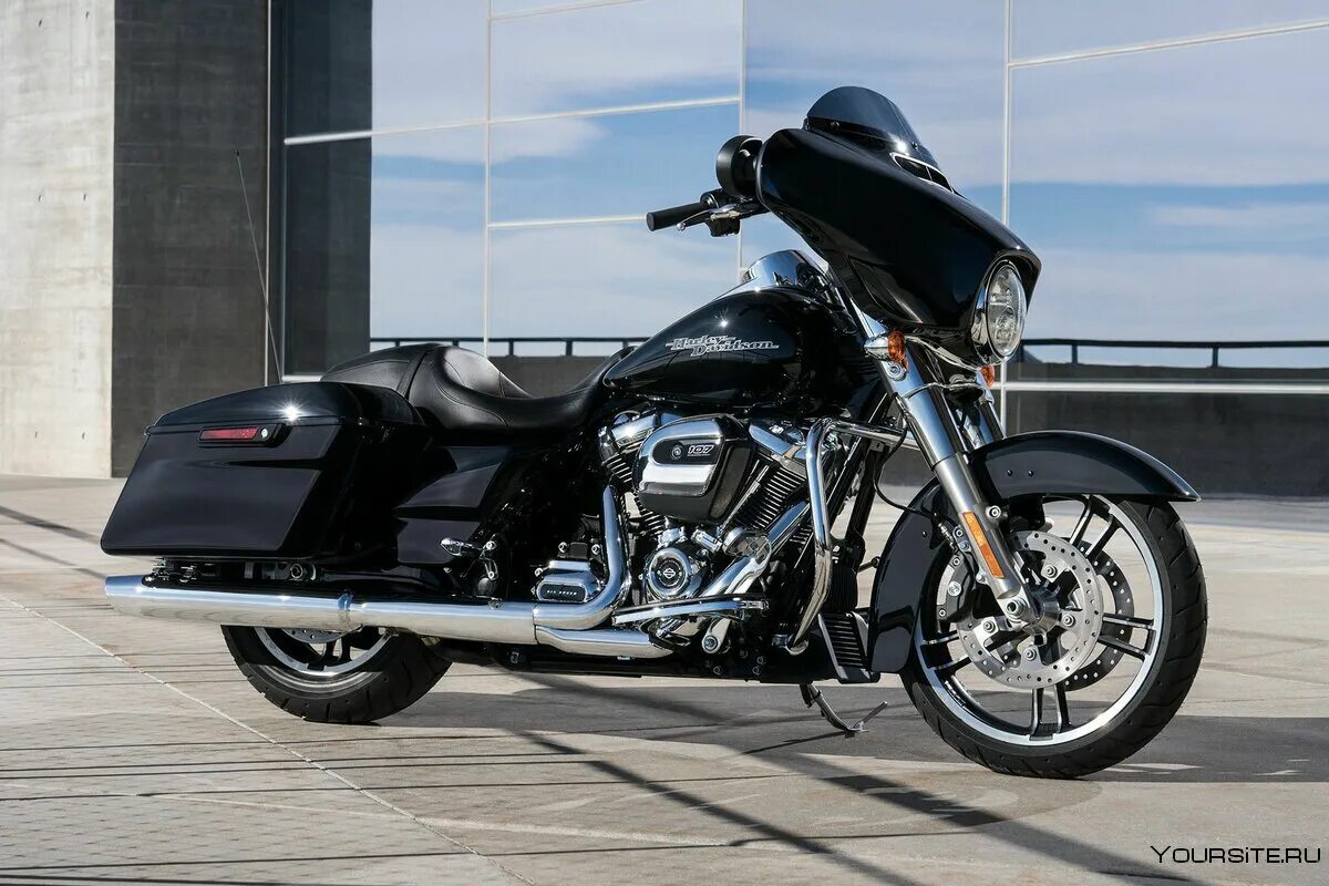 Харлей дэвидсон 2018. Харлей дэвидсон street glide. harley davidson street glide 2025. harley davidson street glide 2018. харлей дэвидсон стиидглайд.