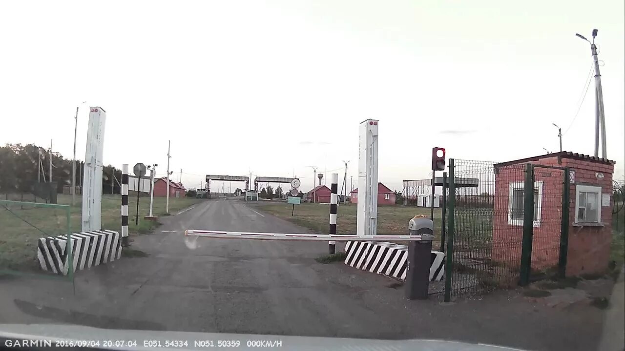 Граница с казахстаном уральск. Таможня на границе с казахстаном. Очередь на российско казахстанской границе. Границы казахстана уральск. Таможня жайсан актобе.