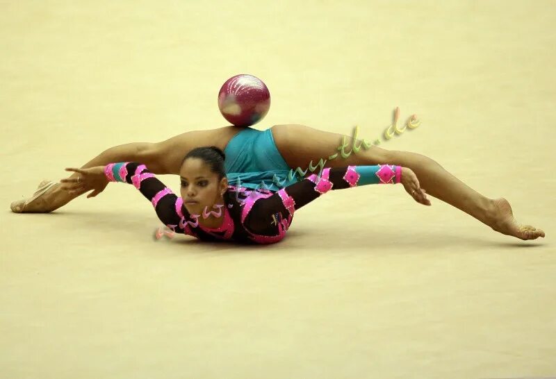 алина кабаева художественная гимнастика. красивые элементы гимнастики. колбаса в художественной гимнастике. художественная гимнастика мостик. шпагат художественная гимнастика дети.