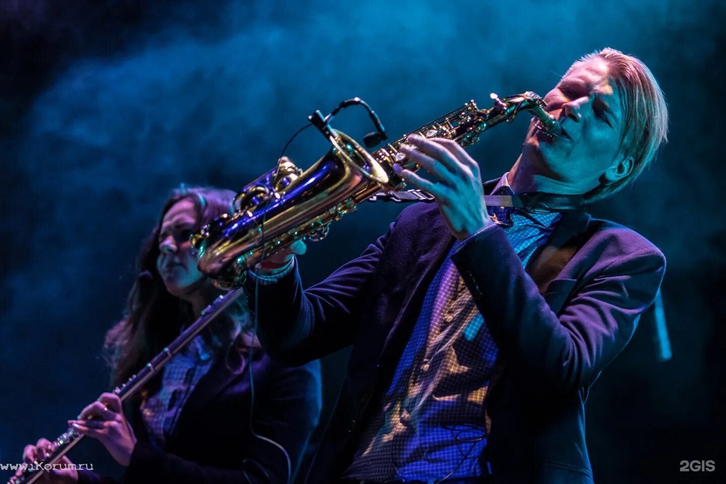 Музыкальное шок в росси популярные. Шоу музыкант. Музыкальное шоу соль. Стена музыкальное шоу. Музыкальное шоу.