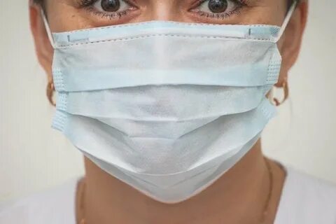 Медицинские маски обязательны
