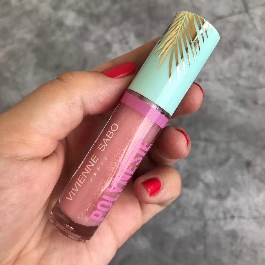 Блеск пост. Vivienne sabo блеск. vivienne sabo gloss. блеск для губ вивьен сабо тропик. блеск вивьен сабо 02.
