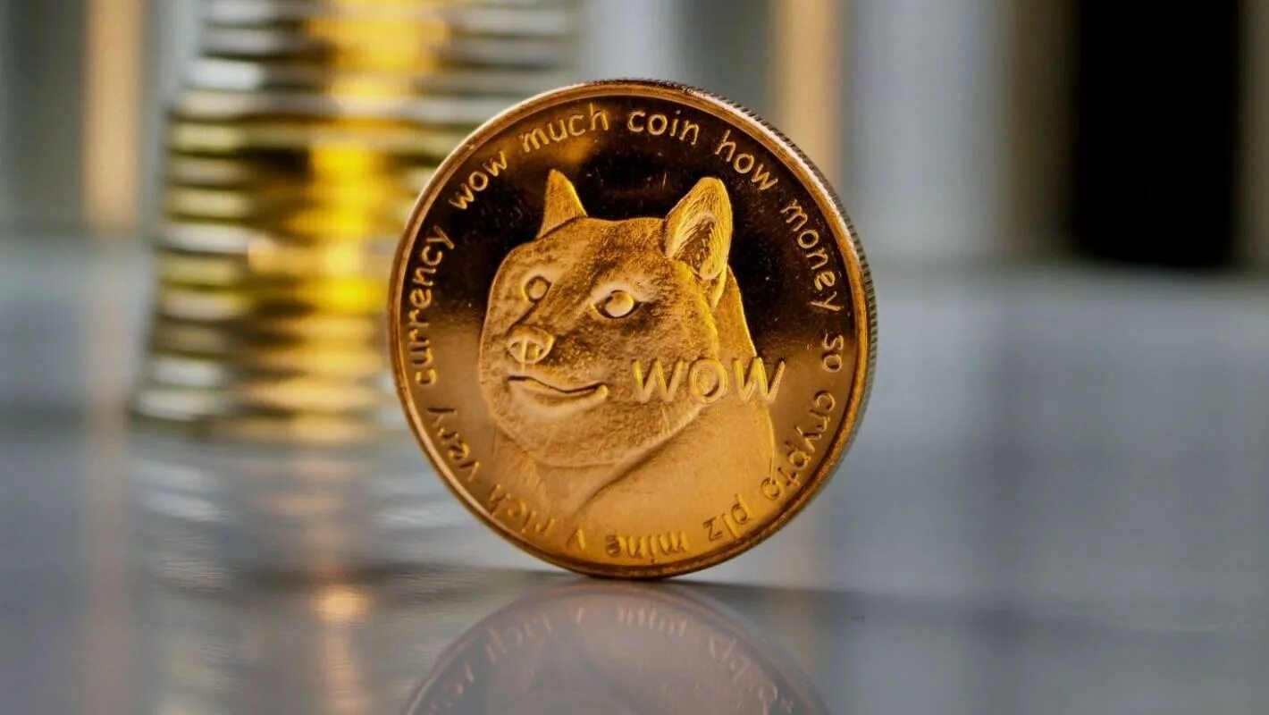Doge монета. Монета с собакой. Dogs монета. Dogecoin криптовалюта логотип. Монетка с собакой.