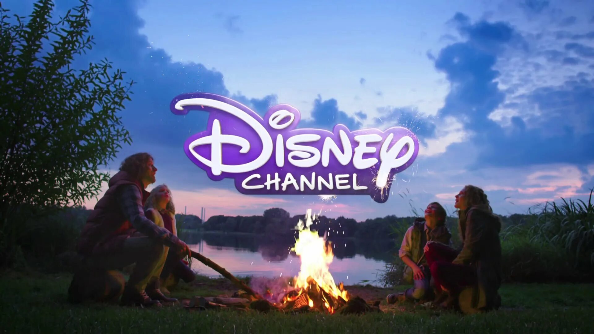 Первый канал дисней. Канал Дисней. Канал Дисней 2022. Канал Disney 2014. Канал Disney 2012.