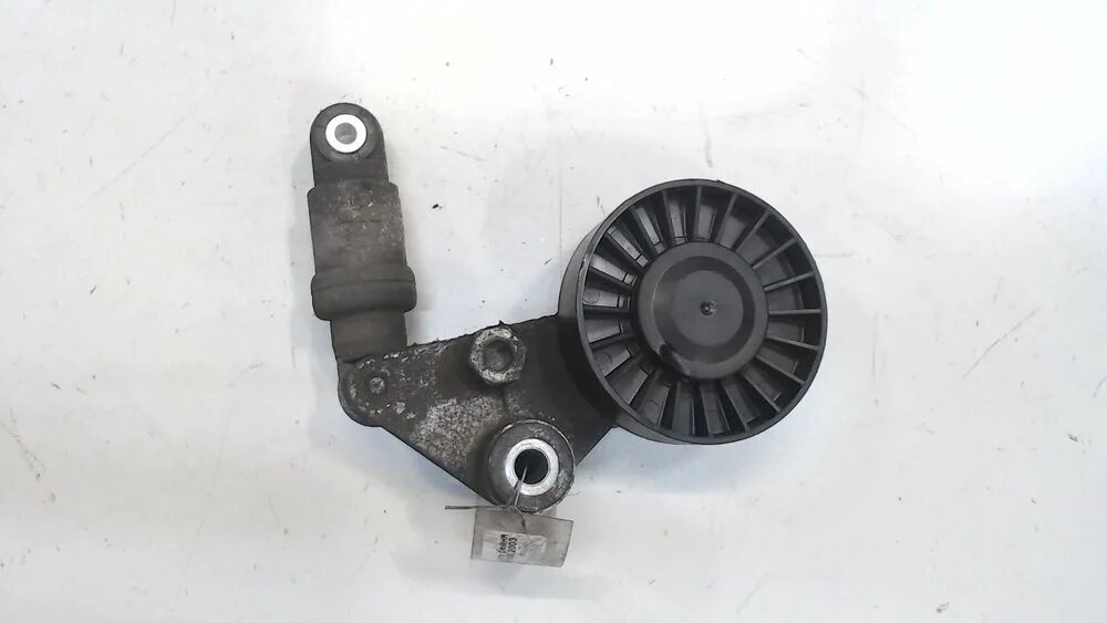 Натяжитель ремня опель вектра. Вектра b 2,0 натяжитель ремня. Натяжитель ремня генератора опель вектра б 97 год. Натяжитель ремня опель зафира 2. Натяжитель ремня опель вектра.