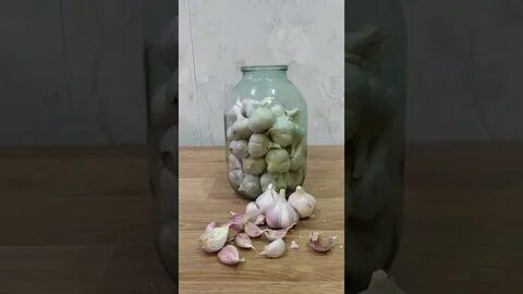 Можно хранить чеснок в банке