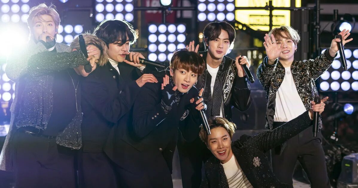 Корейская группа бтс. Группа бтс 2022. Группа бтс. Корея сеул бтс. Bts 2022 фотосессия.