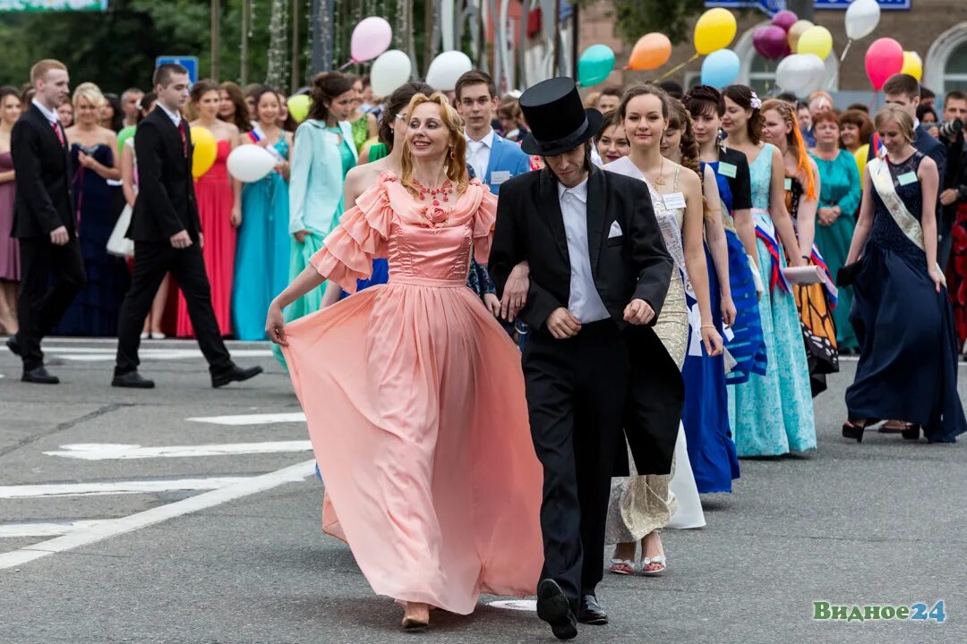 пол выпускного. алые паруса москва выпускной. нововоронеж выпускной 2019. образ на выпускной в колледже. польша studniowka.