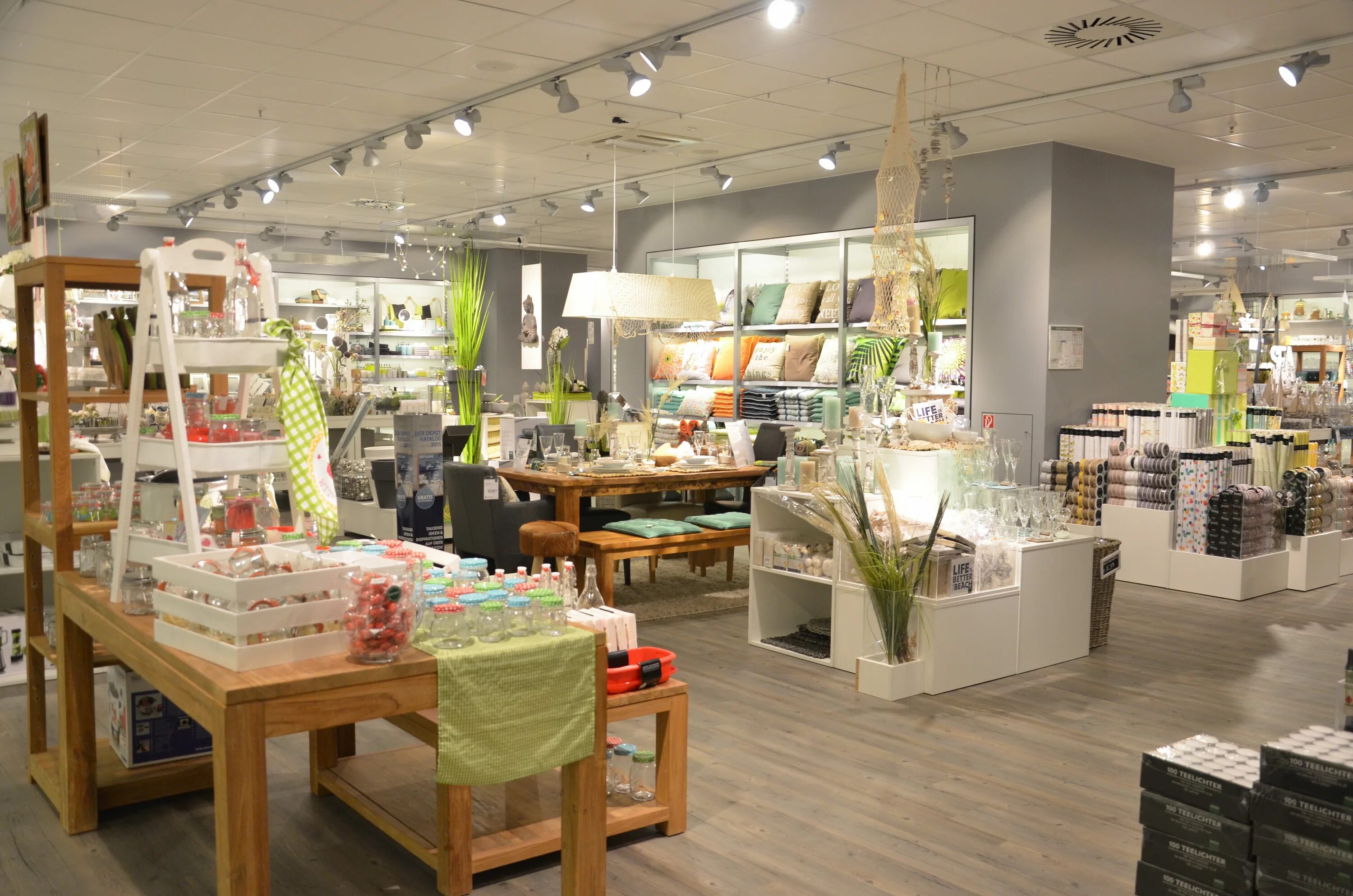 Подарочный магазин. Another store. Магазины одежды в казани. Сувенирный магазин. Another store.