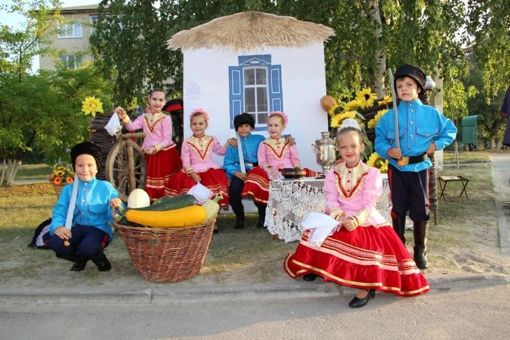 Погода вешенская шолоховский р он. Вешенская больница шолоховский район. Вешенская шолоховская весна 2021. Андроповская школа шолоховский район. Культура шолоховский район.