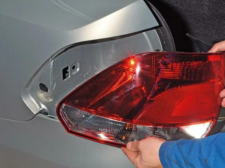 Подфарники ваз 2106. Снятие габаритов. Альмера классик 2014 лампочка габарита. Передняя лампочка габарит 2170. Лампы заднего фонаря vw polo sedan.