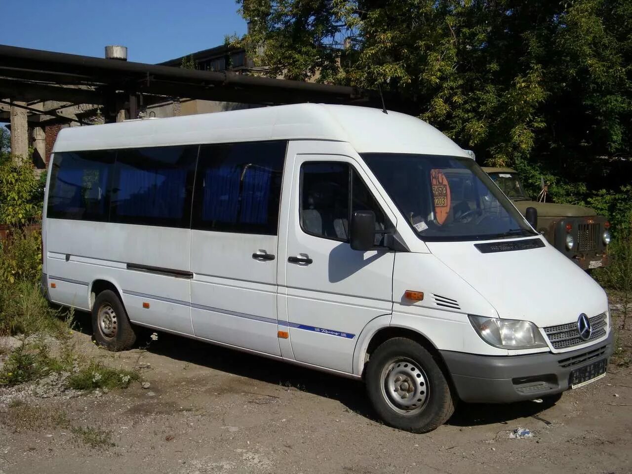 Мерседес Спринтер 16 мест. Мерседес Бенц Спринтер пассажирский. Mercedes-Benz Sprinter 2003. Мерседес Бенц Спринтер 2003.