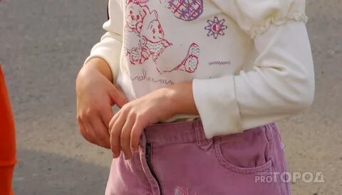 Девочки 7 лет показывают