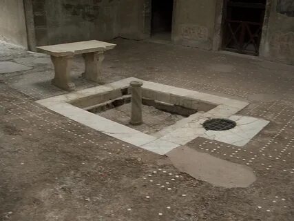 Закрытый внутренний двор в середине древнеримского жилища