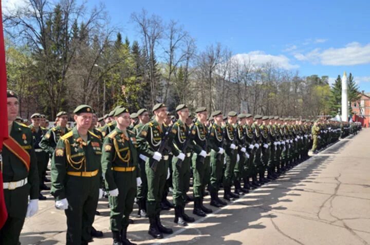Серпуховской военный институт ракетных войск. Серпухов училище. Серпухов училище. Военная академия рвсн серпухов. Военная академия рвсн имени петра великого серпухов.