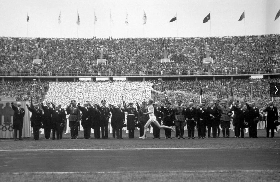 Игра 1933. 1933 году на игре манчестер сити» с «эвертоном. Игра 1933. Крикет в 16 веке. Крикет в 19 веке.