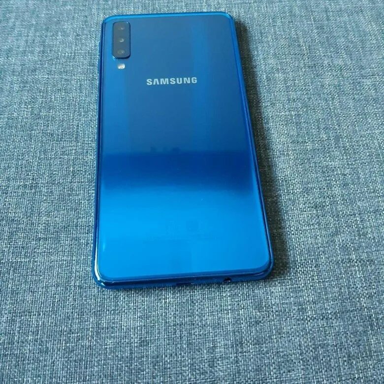 Галакси а 25. Samsung a7 2019. Samsung a7 Blue. Samsung Galaxy a20 синий. Самсунг галакси а7 2018 синий.