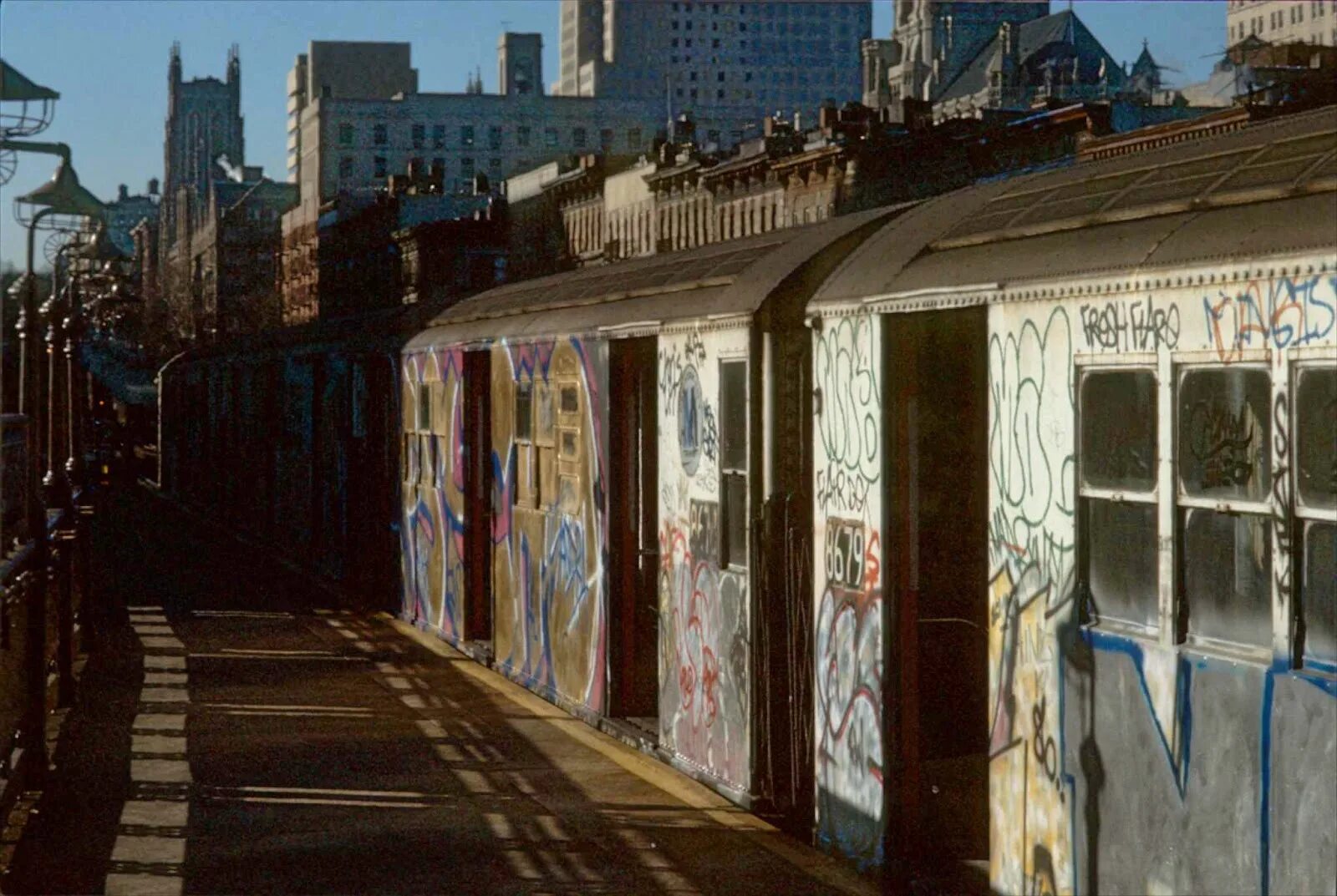 Нью йорк 80х. Нью-йорк в 90-е. Нью йорк 80-е гетто. Нью-йорк манхэттен 1960. Таймс сквер нью-йорк 1970.