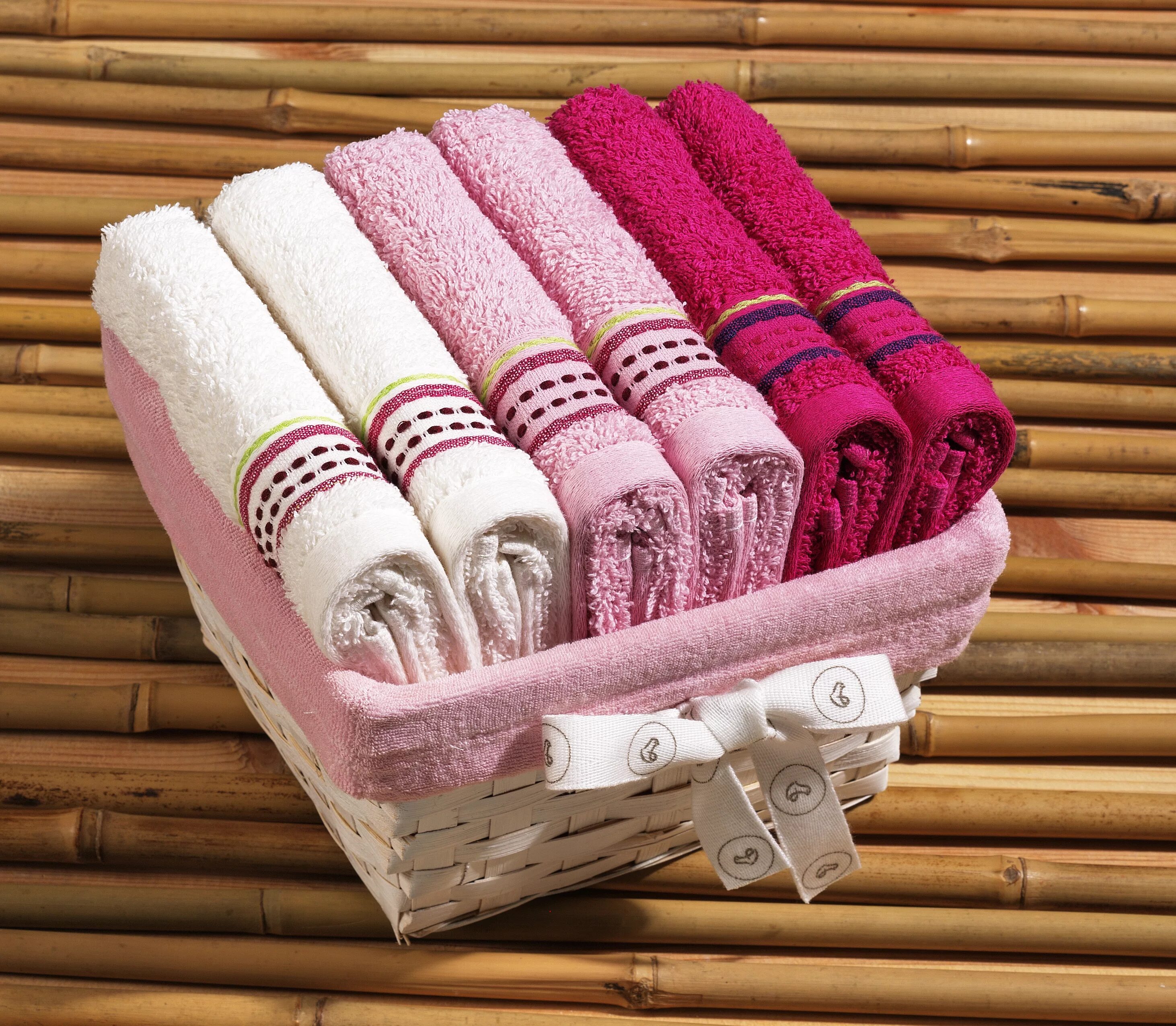 Какие бывают полотенца. Havlu. Интересные идеи из полотенечной ткани. Полотенце 6м. Лавка держатель полотенца из бамбука.