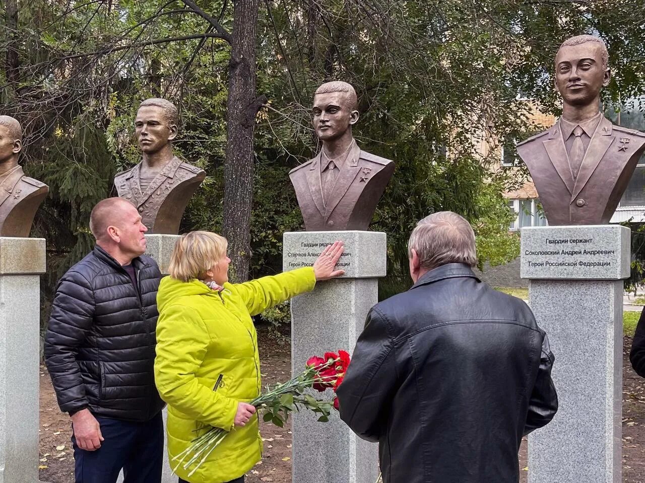 мой герой соколовский. александр старчков герой. герой россии посмертно. илья соколовский в фильме с длинными волосами. мой герой соколовский.