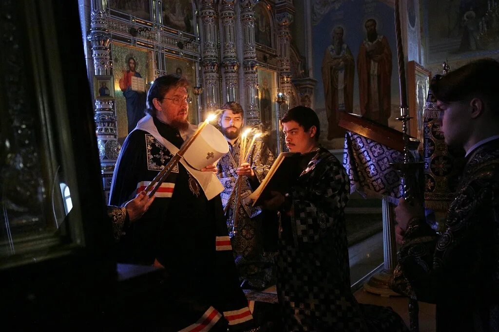 Вечерняя служба. Вседневное вечернее богослужение.